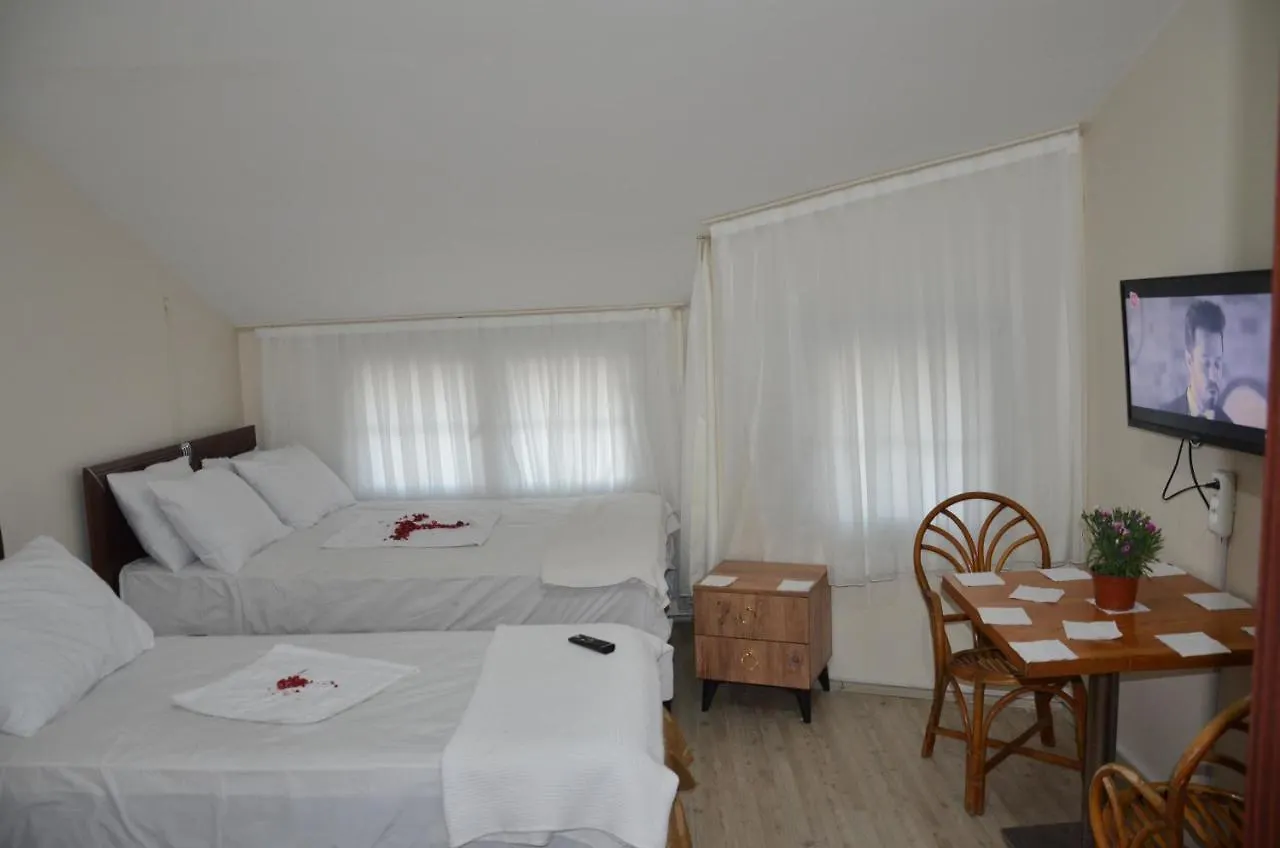 Reyna Suite Istanboel 0*,